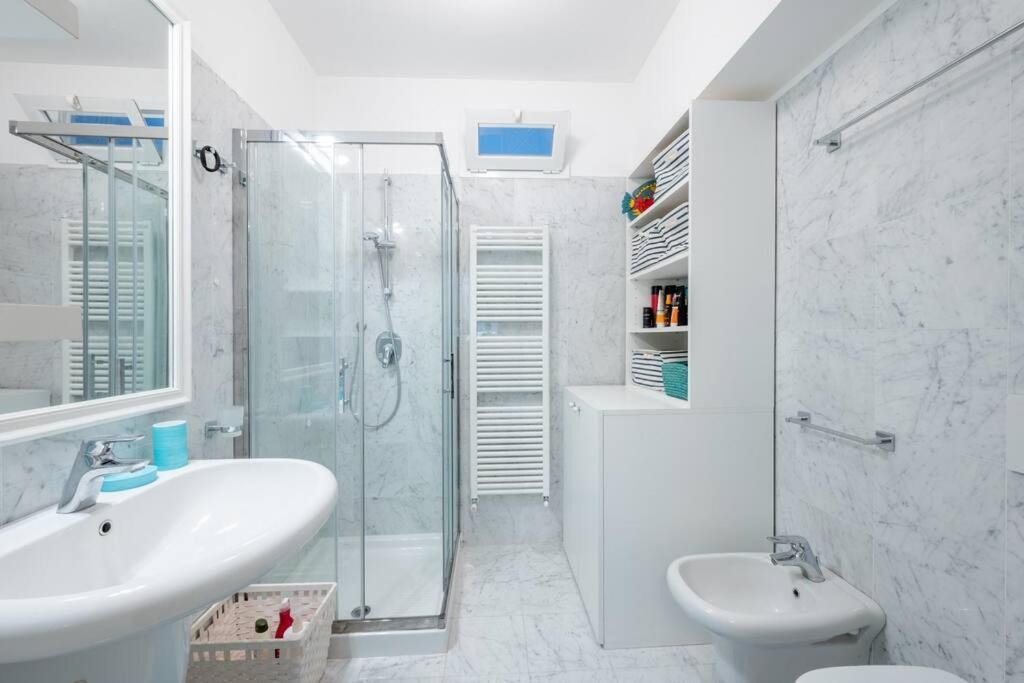 Seaview Cavi B. 100Mt Dal Mare Lägenhet Lavagna Exteriör bild