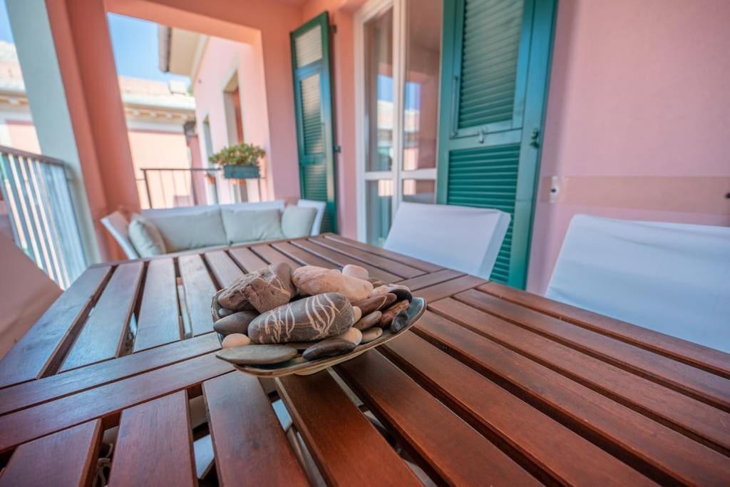 Seaview Cavi B. 100Mt Dal Mare Lägenhet Lavagna Exteriör bild